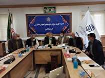 معلم البرزی مدرسه ۱۲ کلاسه می سازد