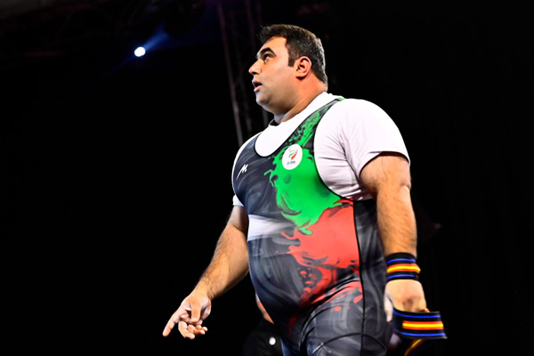 روزها کشاورزی می کنم؛ عصرها تمرین روزها کشاورزی می کنم؛ عصرها تمرین