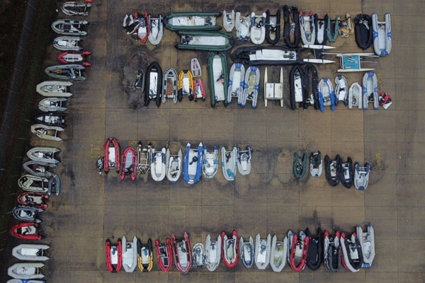 راننده ای که شوالیه شد / شیطان را بیرون می اندازند ( گزارش تصویری)  راننده ای که شوالیه شد / شیطان را بیرون می اندازند ( گزارش تصویری)