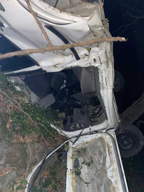 سقوط پراید در دره / راننده مصدوم رهاسازی شد (+عکس) سقوط پراید در دره / راننده مصدوم رهاسازی شد (+عکس)