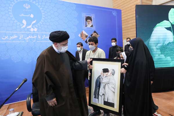 هر جا مردم حضور یافتند موفقیت های زیادی بدست آمد (+عکس) هر جا مردم حضور یافتند موفقیت های زیادی بدست آمد (+عکس)