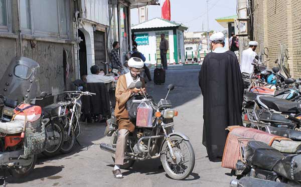 چشم تو را مباحثه میکردیم (گزارش تصویری) چشم تو را مباحثه میکردیم (گزارش تصویری)