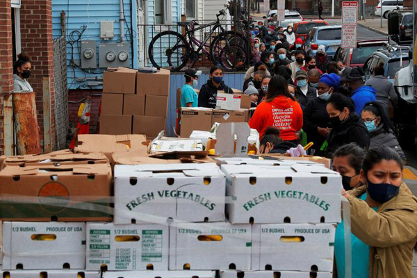 جنجال مرگ همسر یک دیکتاتور / چهره وحشت زده کودک مهاجر (گزارش تصویری) جنجال مرگ همسر یک دیکتاتور / چهره وحشت زده کودک مهاجر (گزارش تصویری)