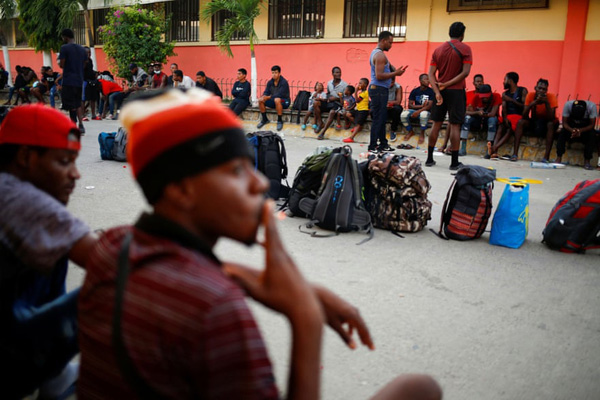 غم دیپورت شدن / یک پدیده نادر در آسمان (گزارش تصویری)