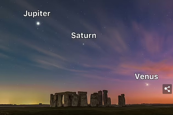 غم دیپورت شدن / یک پدیده نادر در آسمان (گزارش تصویری)