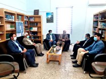 اِلمان کتاب در شهر دره شهر نصب می شود