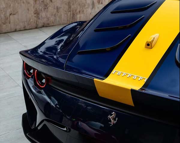 دلربایی فراری ۸۱۲ کمپتیزیونه با رنگ آبی (+عکس) دلربایی فراری ۸۱۲ کمپتیزیونه با رنگ آبی (+عکس)