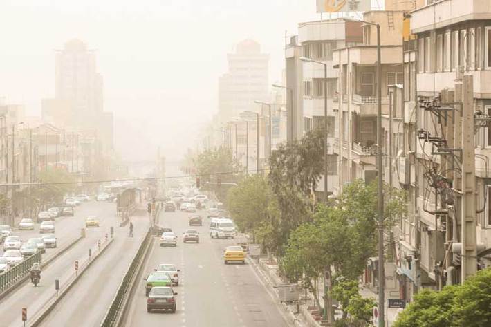 رئیس مرکز ملی پیش‌ بینی و مدیریت بحران مخاطرات وضع هوا: غبارهای موجود در هوا هم منشأ داخلی دارند هم خارجی