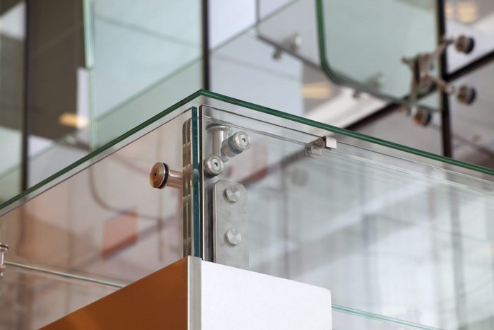 نمای کرتین وال زیباترین و مقاوم ترین نمای شیشه ای ساختمان