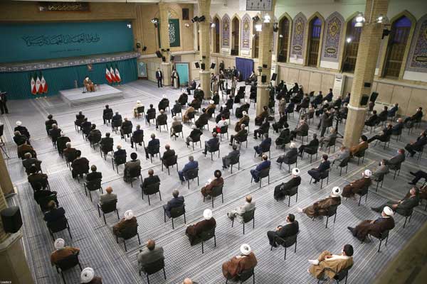 دیدار مسئولان نظام با رهبر انقلاب (+عکس) دیدار مسئولان نظام با رهبر انقلاب (+عکس)