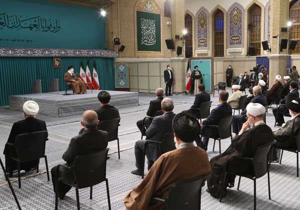 دیدار مسئولان نظام با رهبر انقلاب (+عکس) دیدار مسئولان نظام با رهبر انقلاب (+عکس)