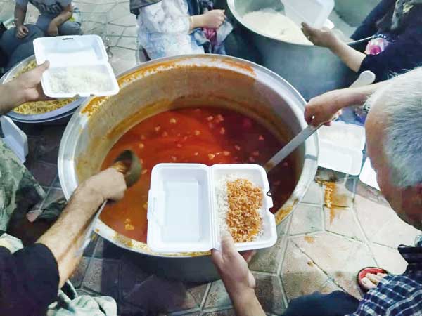 یک ایران سر سفره رمضان (+عکس) یک ایران سر سفره رمضان (+عکس)