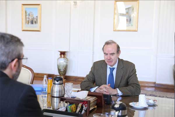 مذاکرهکننده ارشد ایران: در صورت واقعگرا بودن آمریکا میتوان به توافق دست یافت (+عکس) مذاکرهکننده ارشد ایران: در صورت واقعگرا بودن آمریکا میتوان به توافق دست یافت (+عکس)