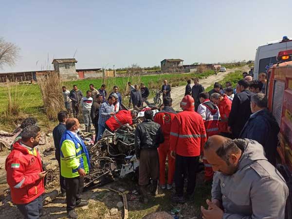 برخورد قطار با پژوپارس در گلستان ۲ کشته برجای گذاشت (+عکس) برخورد قطار با پژوپارس در گلستان ۲ کشته برجای گذاشت (+عکس)