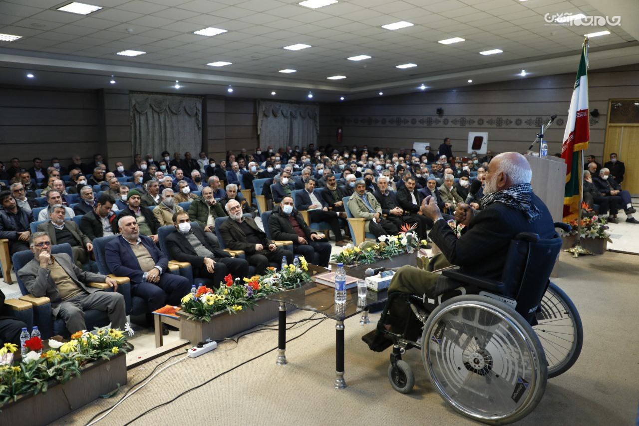 دولت براي حل مشکلات مردم مصمم است و در اين راستا تمام توان خود را بهکار گرفته است دولت براي حل مشکلات مردم مصمم است و در اين راستا تمام توان خود را بهکار گرفته است