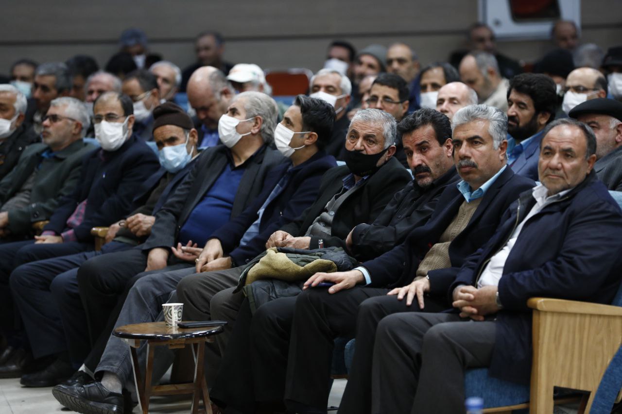 دولت براي حل مشکلات مردم مصمم است و در اين راستا تمام توان خود را بهکار گرفته است دولت براي حل مشکلات مردم مصمم است و در اين راستا تمام توان خود را بهکار گرفته است