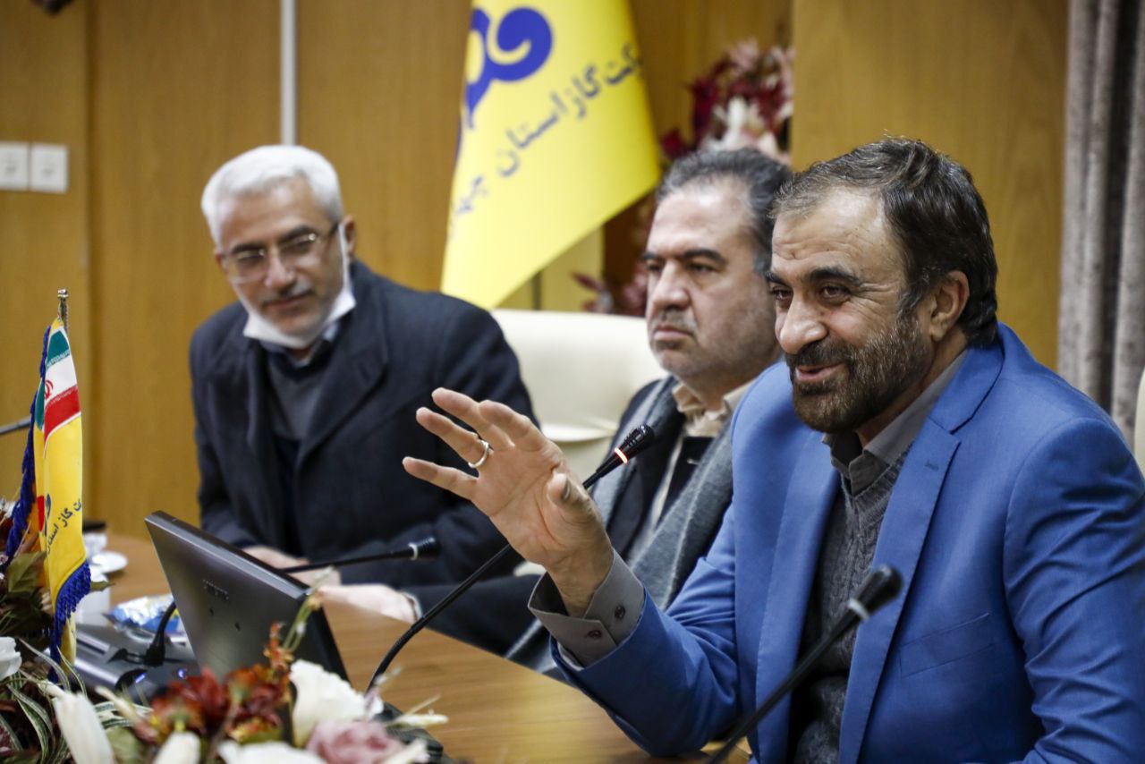 استان چهار محال و بختیاری بدلیل بارش مداوم برف و سرمای شدید یخ زد استان چهار محال و بختیاری بدلیل بارش مداوم برف و سرمای شدید یخ زد