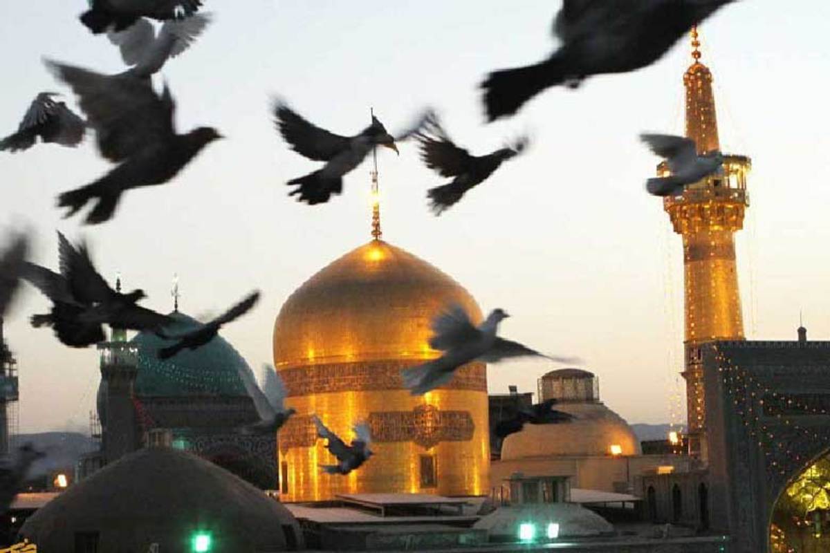 مشهد مقدس یکی از اصلی‌ترین قطب‌های گردشگری در ایران است که به دلیل وجود بارگاه امام هشتم شیعیان مورد توجه زائران خارجی هم قرار می‌گیرد.
