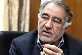 هر مسئولی می‌خواهد فقط خودش به انقلاب کمک کند