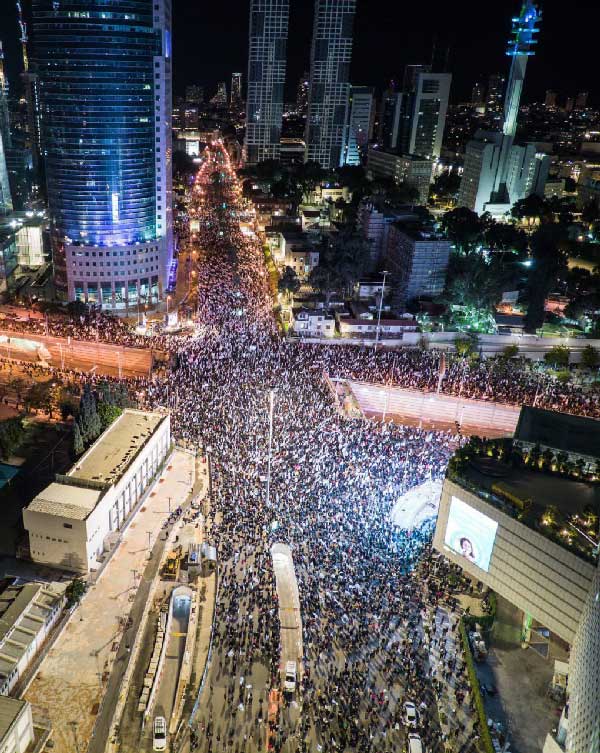 عکس | اعتراض ۲۰۰‌هزارنفری دیشب در تل‌آویو