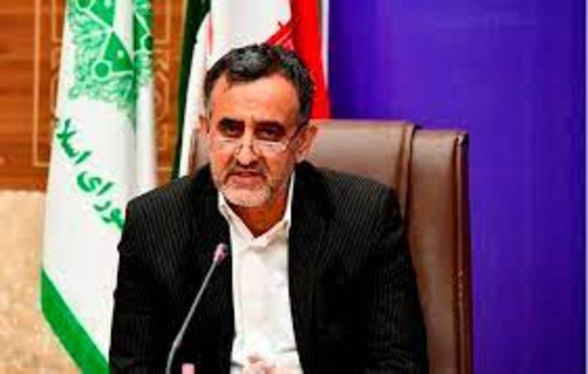 عضو کمیسیون کشاورزی مجلس با بیان این که سه میلیون تن مرکبات در استان مازندران تولید می شود، گفت: قیمت مرکبات نباید در میدان بار تهران تعیین شود.