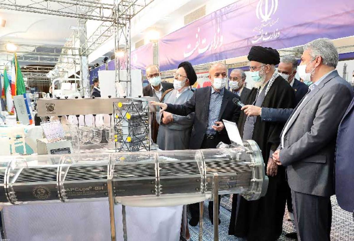 بازدید سه ساعته رهبر انقلاب اسلامی از نمایشگاه توانمندی‌ های تولید داخل