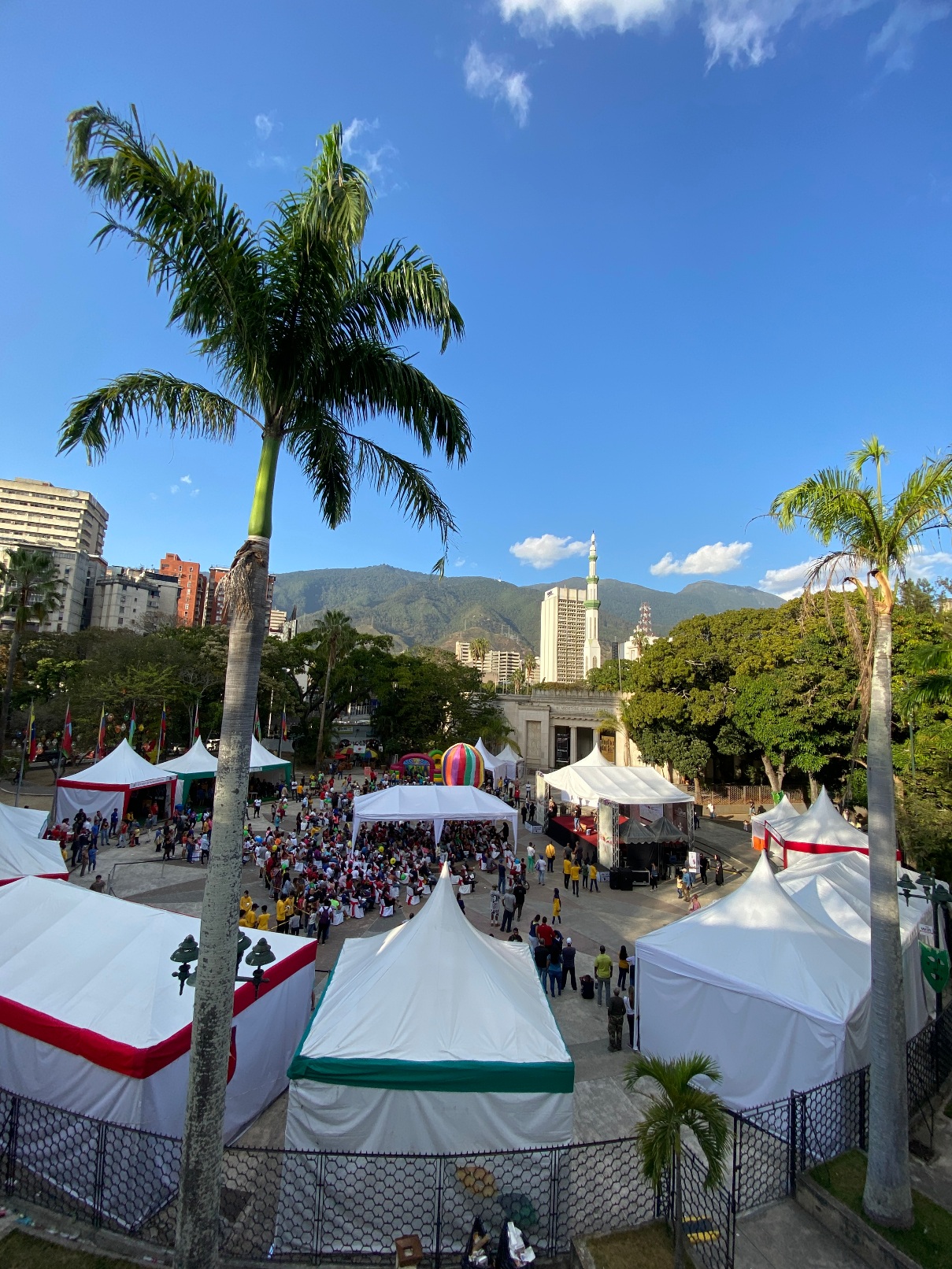 نمایشگاهی برای تقویت دوستی ها و استفاده از فرصت ها نمایشگاهی برای تقویت دوستی ها و استفاده از فرصت ها