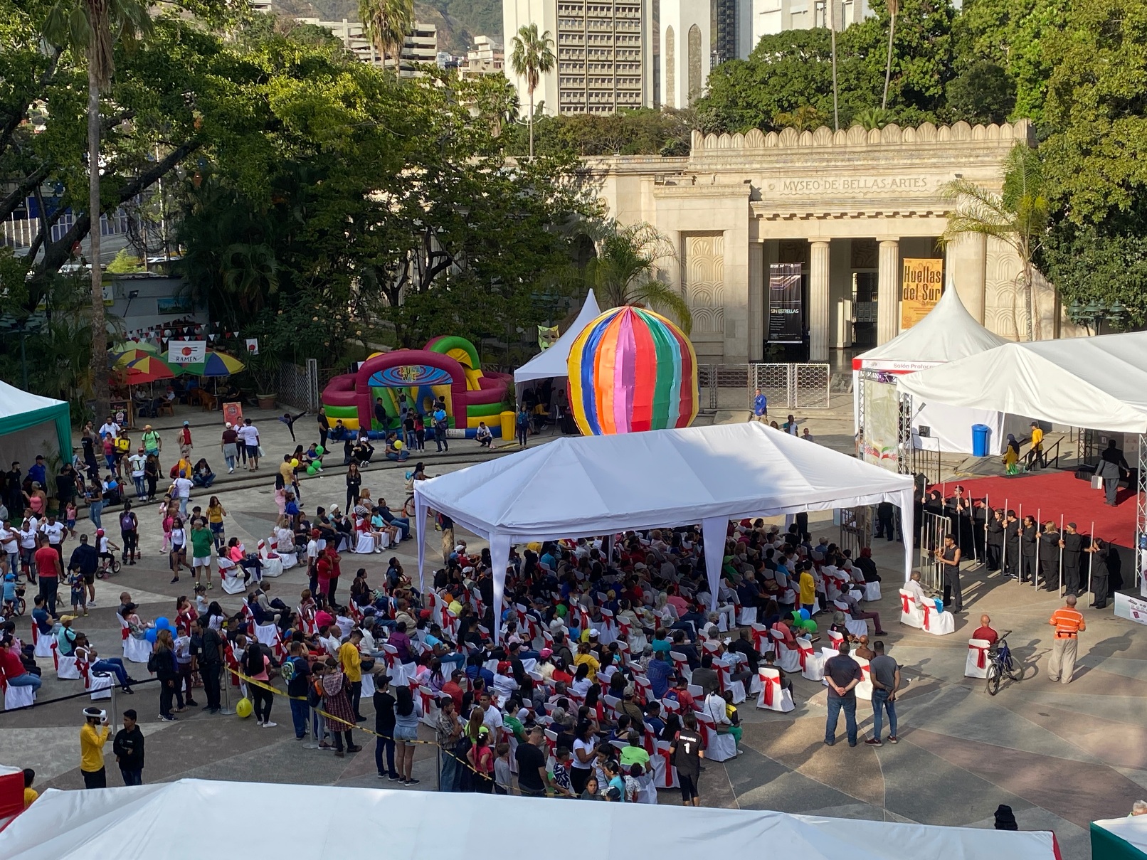 نمایشگاهی برای تقویت دوستی ها و استفاده از فرصت ها نمایشگاهی برای تقویت دوستی ها و استفاده از فرصت ها