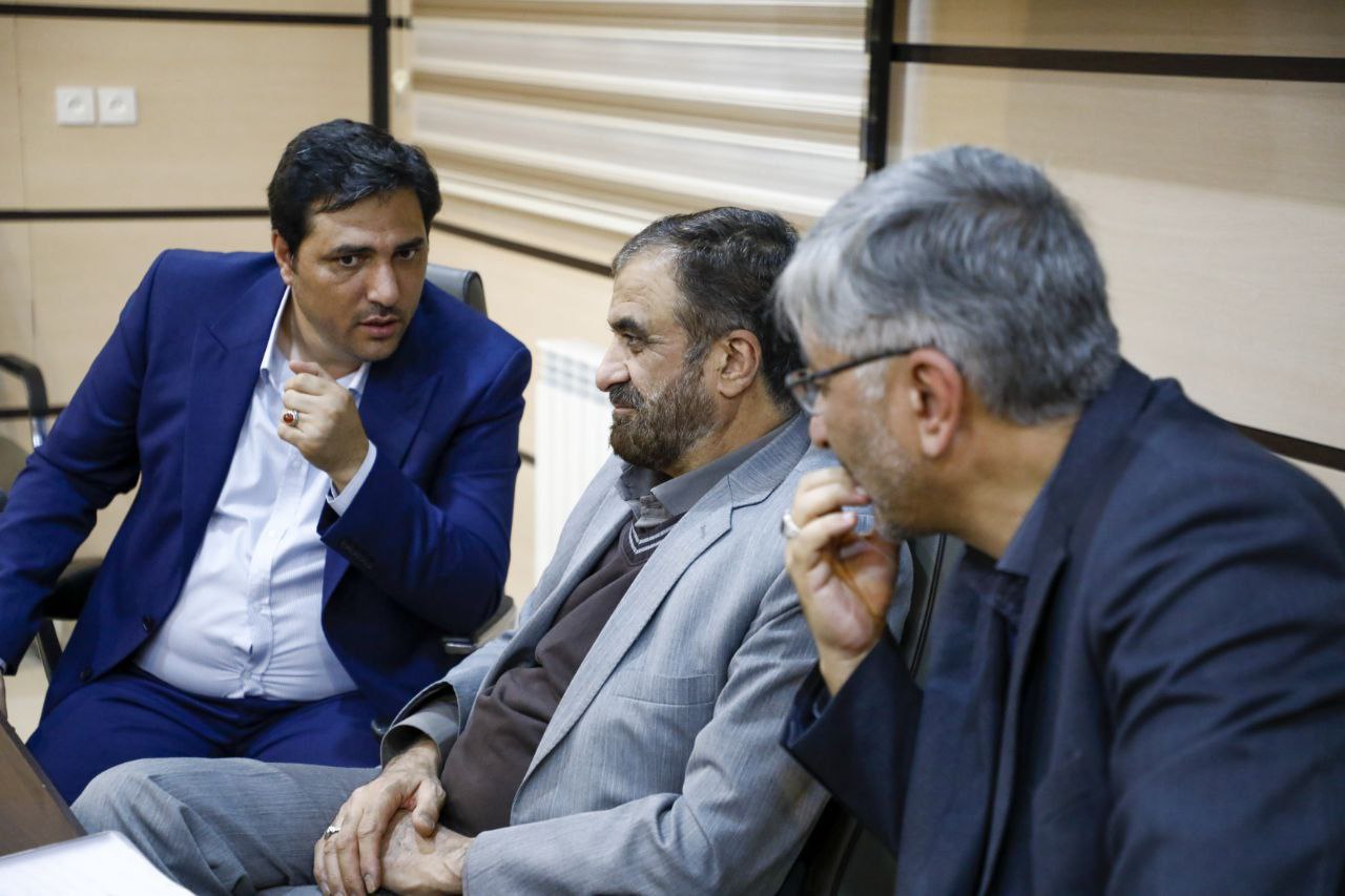 ذخیره و توزیع 450 تن میوه شب عید در نوروز 1402 ذخیره و توزیع 450 تن میوه شب عید در نوروز 1402