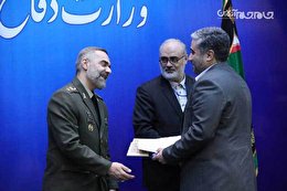 تقدیر از جام‌جم توسط وزیر دفاع‌ + تصویر