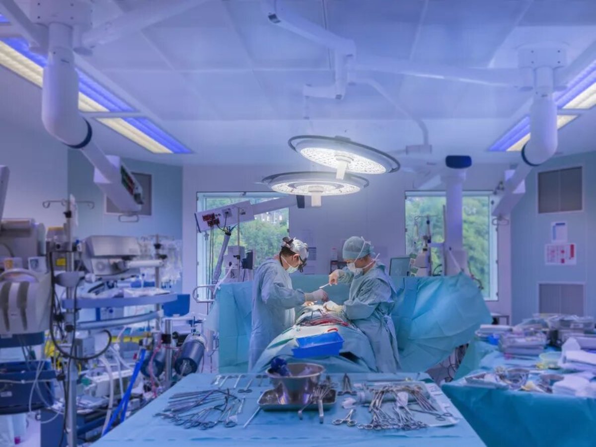 برای نخستین بار با استفاده از امکانات بخش آنژیوگرافی و پژوهشی بیمارستان موسوی زنجان، عمل آنژیوپلاستی عروق کرونری با موفقیت انجام شد.