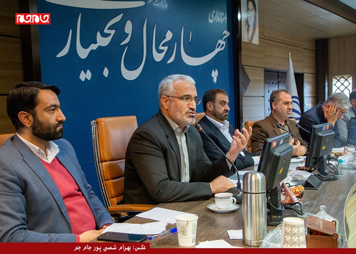 نشست خبری 3 ساعته صریح، شفاف و چالش انگیز اصحاب رسانه با استاندار چهار محال و بختیاری