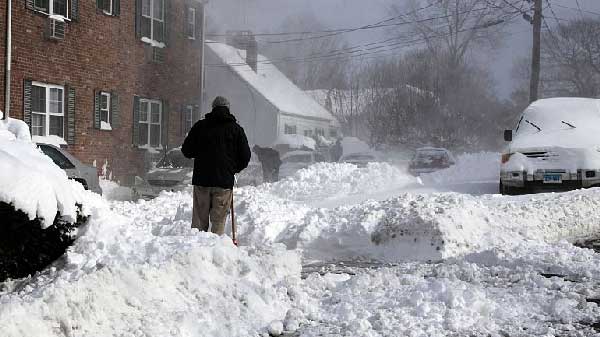 طوفان زمستانی در آمریکا برق یک میلیون مشترک را قطع کرد طوفان زمستانی در آمریکا برق یک میلیون مشترک را قطع کرد