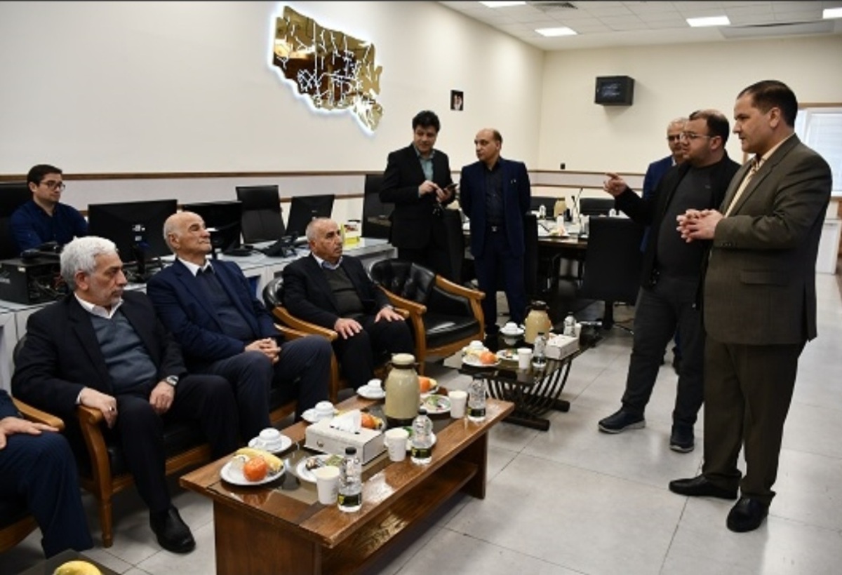 عون ذیاب عبدالله وزیر منابع آب عراق با حضور در شرکت آب و فاضلاب مشهد از مرکز مهاب این شرکت بازدید کرد.