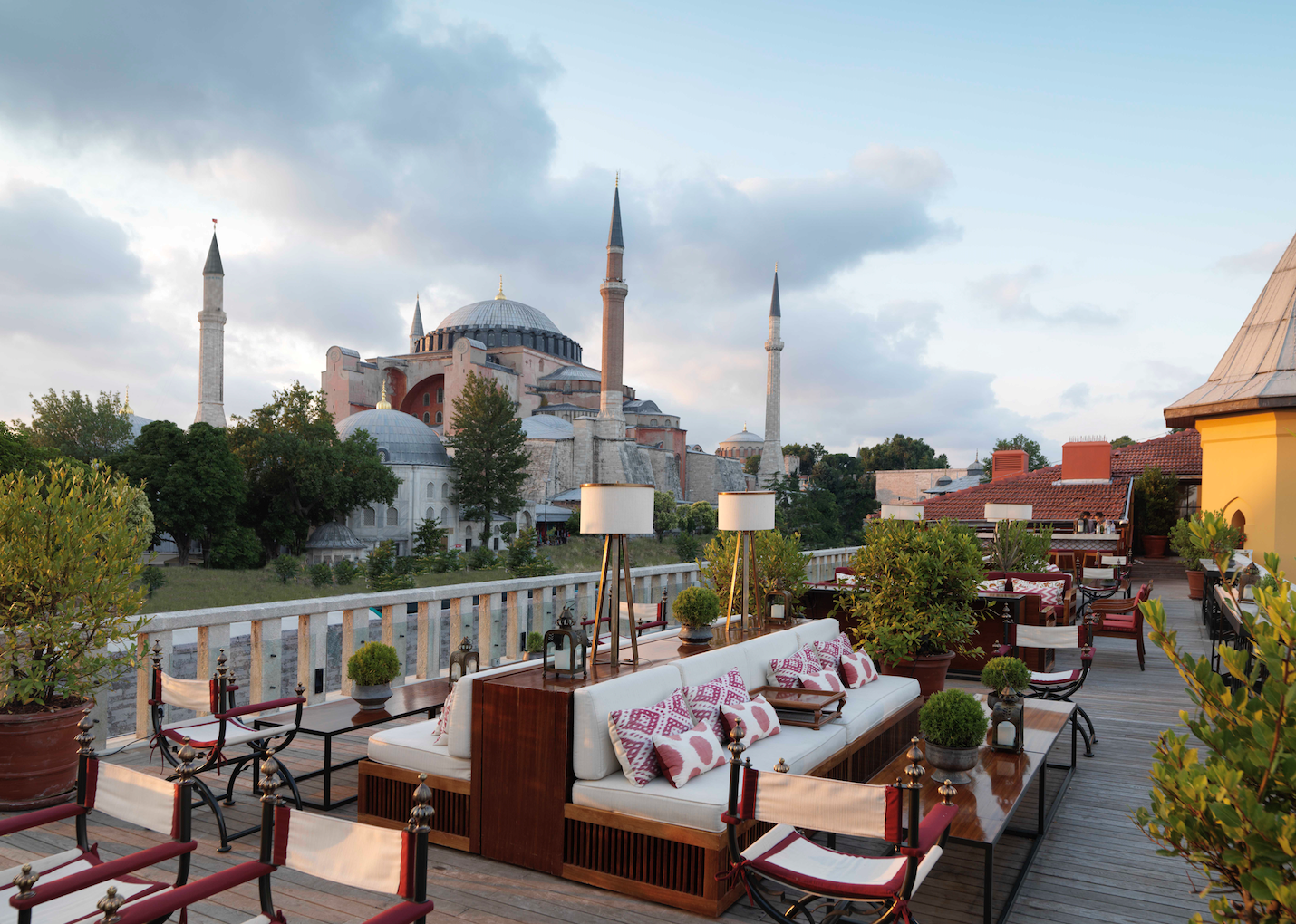 در استانبول سوئیت رزرو کنیم یا هتل؟