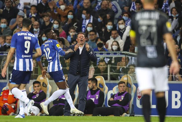 پرونده ویژه کمیته انضباطی پرتغال با حضور طارمی و نیازمند +عکس پرونده ویژه کمیته انضباطی پرتغال با حضور طارمی و نیازمند +عکس