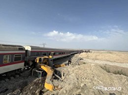 ببینید| گزارش تصویری از حادثه خروج قطار مشهد یزد از ریل