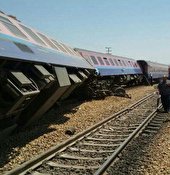 خروج قطار از ریل باز هم حادثه افرید /  آمارفوتی ها به 10نفر رسید