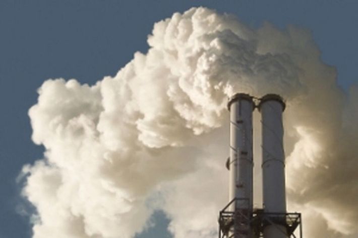 رییس سازمان صنعت، معدن و تجارت خراسان رضوی گفت: بر اساس بررسی‌های انجام شده تنها ۵.۴ درصد از آلایندگی‌ها در هوای کلانشهر مشهد مربوط به صنایع و معادن است.
