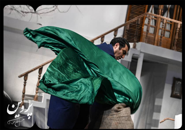 عکس | جنجالی ترین نقش و بازی «امین زندگانی» در نمایش «پروین» عکس | جنجالی ترین نقش و بازی «امین زندگانی» در نمایش «پروین»