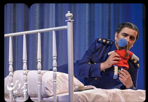 عکس | جنجالی ترین نقش و بازی «امین زندگانی» در نمایش «پروین» عکس | جنجالی ترین نقش و بازی «امین زندگانی» در نمایش «پروین»