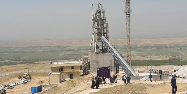 کارخانه دولومیت کلسینه نهاوند با حضور وزیر کار افتتاح شد