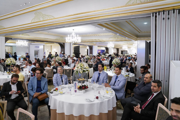 رونمایی از محصولات جدید در جشن ۱۷ سالگی خانواده‌ بزرگ هافمن