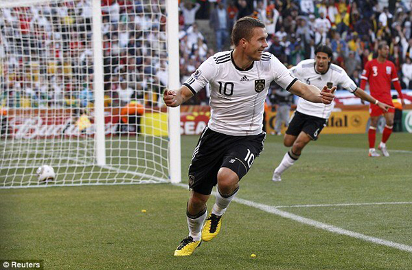 عکس | مجازات سخت سهشیرها توسط آلمانها عکس | مجازات سخت سهشیرها توسط آلمانها