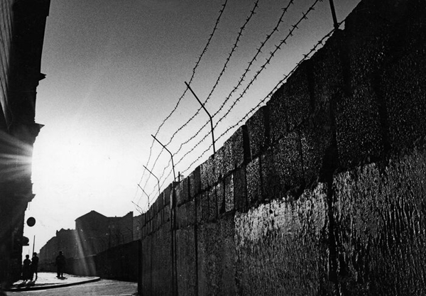 عکس | آلمان شرقی برنده سیاسیترین جدال ۲ برادر عکس | آلمان شرقی برنده سیاسیترین جدال ۲ برادر