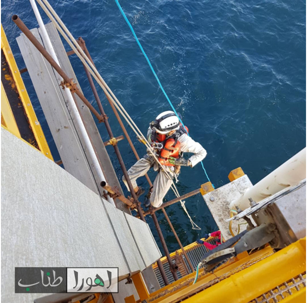 نماشویی ساختمان بدون داربست توسط دسترسی طناب