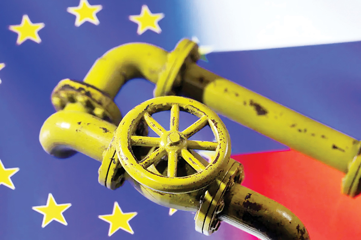 اروپایی‌ها امروز بیشتر از هر زمان دیگری خودرا سرزنش می‌کنند که چرا تا این حد به گاز روسیه وابسته شده‌اند؛ روسیه‌ای که طی سال‌های اخیر با روانه کردن خطوط لوله گازی خود، بیش از ۴۰درصد گاز این قاره را تامین می‌کرد و حالا پس از جنگ اوکراین، دست بالا را در سیاست‌های منطقه‌ای و اروپایی‌اش دارد.