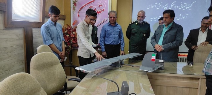 یک گروه دانش آموزی از دبیرستان شهید بهشتی تربت‌ حیدریه موفق به ساخت یک پهپاد با ویژگی های متمایز شد