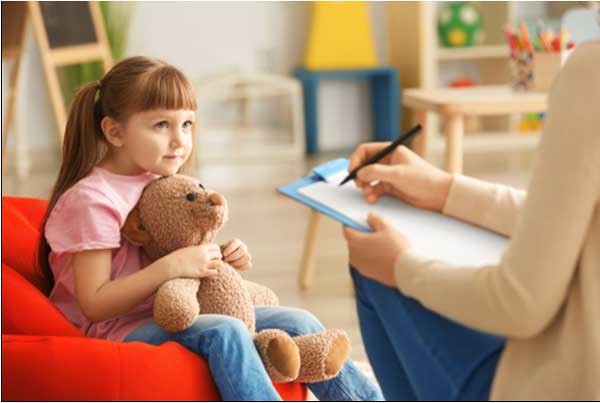 اهمیت مراجعه به روانشناس کودک