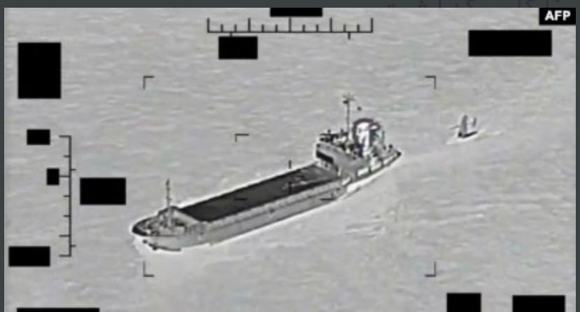 سپاه قایق بدون سرنشین آمریکایی را با هدف جلوگیری از وقوع حادثه كنترل و يدك كرد سپاه قایق بدون سرنشین آمریکایی را با هدف جلوگیری از وقوع حادثه كنترل و يدك كرد